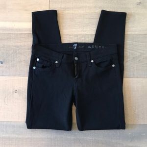 NWOT 7 FOR ALL The Skinny Black Stretch Jeans 26